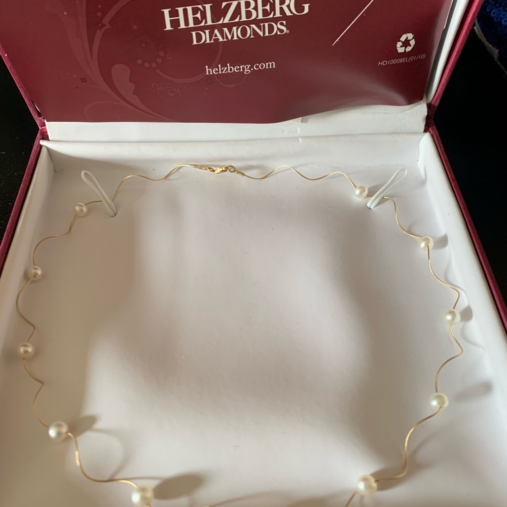 17” Gold and pearl necklace